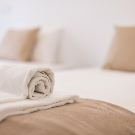 Mouraria Blue Three-Bedroom Apartment W/ Parking - By Lu Holidays Lizbona Zewnętrze zdjęcie