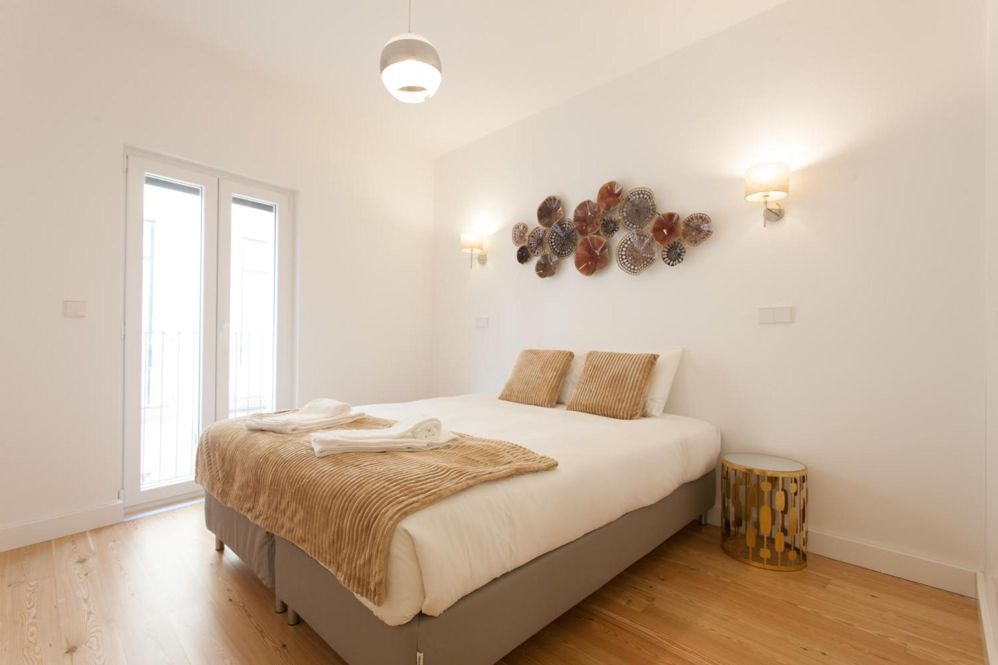 Mouraria Blue Three-Bedroom Apartment W/ Parking - By Lu Holidays Lizbona Zewnętrze zdjęcie