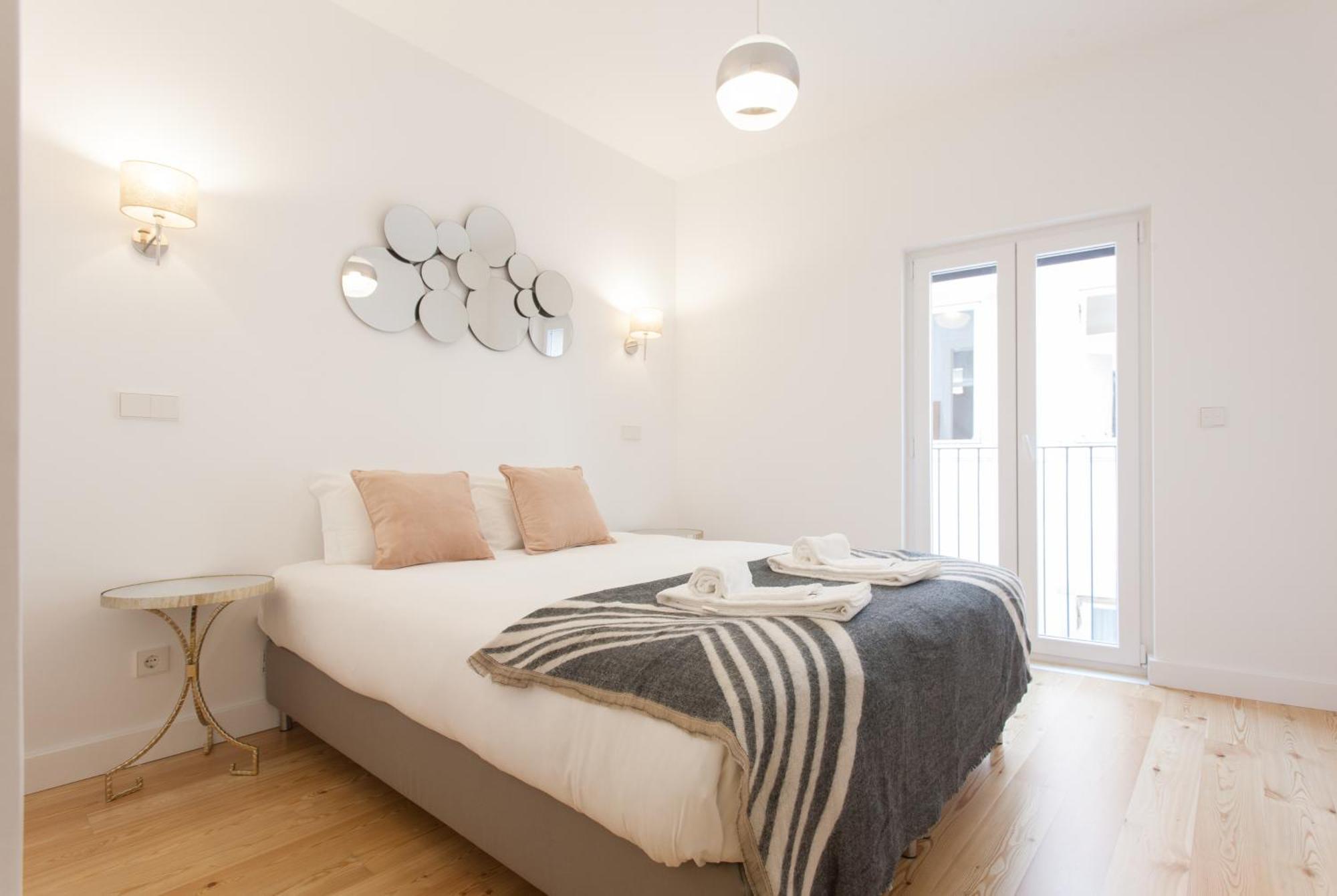 Mouraria Blue Three-Bedroom Apartment W/ Parking - By Lu Holidays Lizbona Zewnętrze zdjęcie
