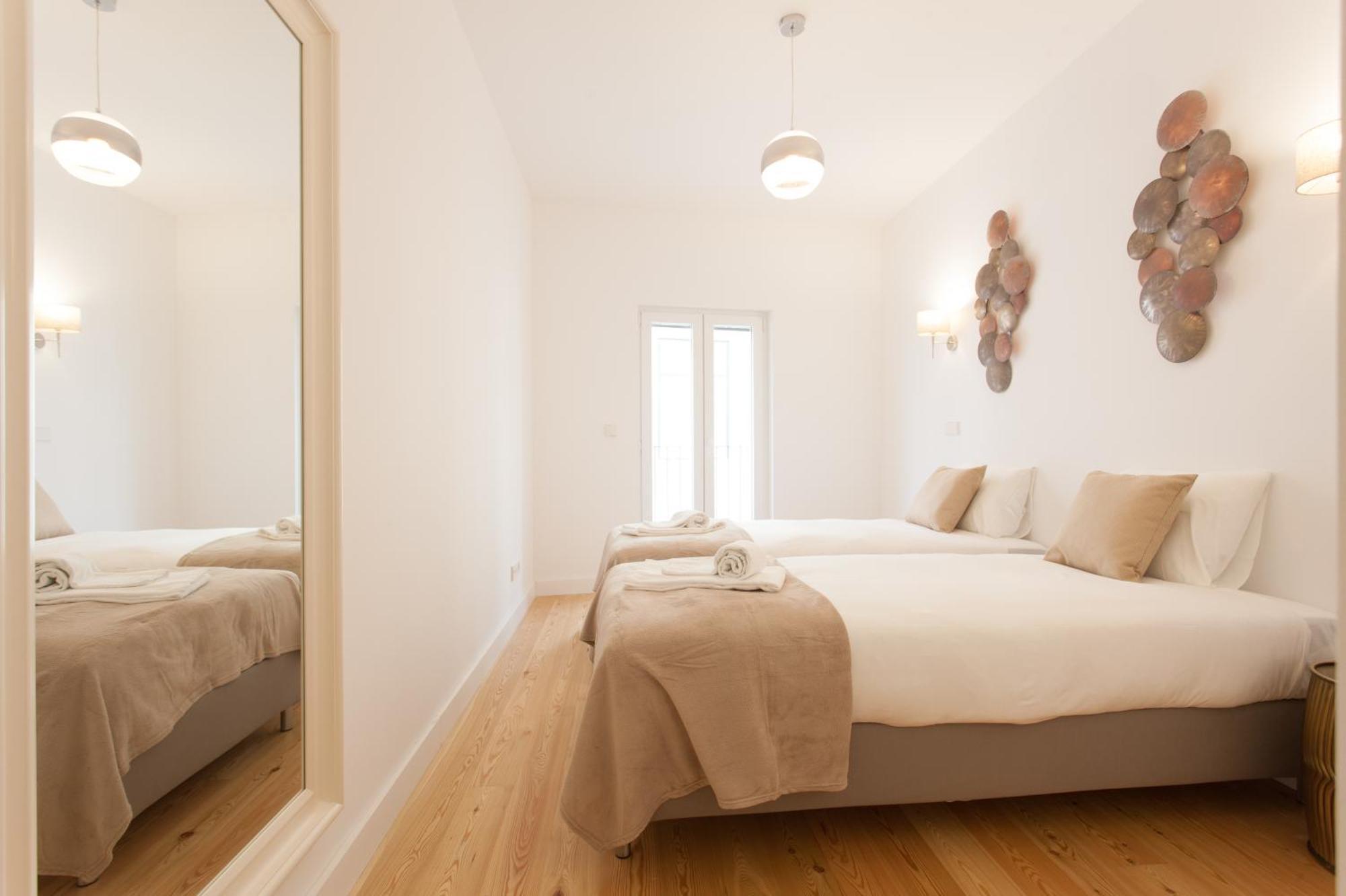 Mouraria Blue Three-Bedroom Apartment W/ Parking - By Lu Holidays Lizbona Zewnętrze zdjęcie